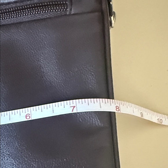 TRAVELON Men's Black Faux Leather Sling Bag - Picture 10 of 11